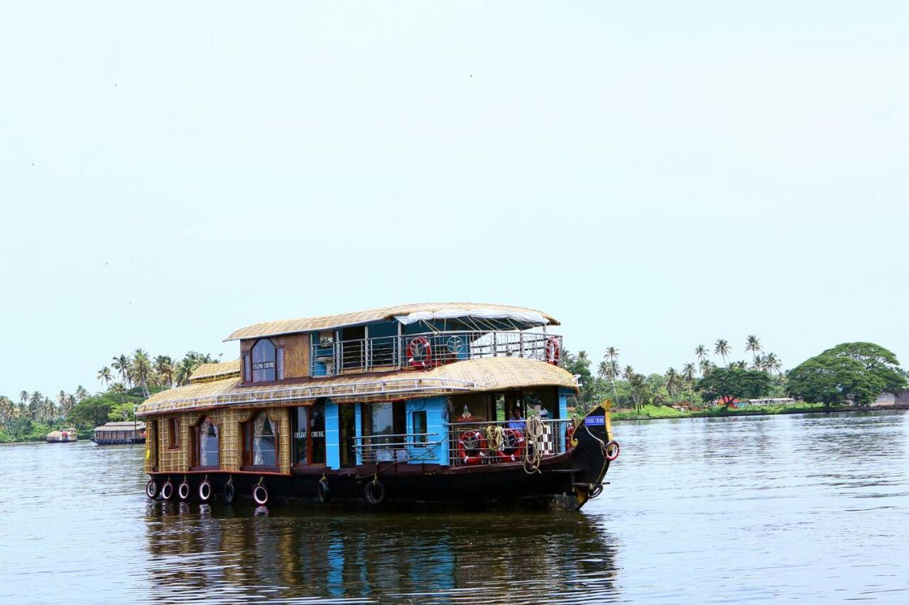 Marari houseboat VACCINATED STAFF Hotel Mararikulam Bagian luar foto