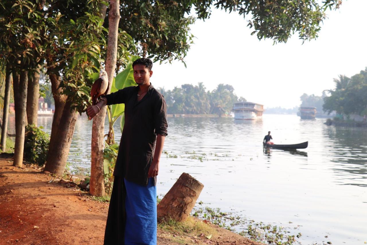Marari houseboat VACCINATED STAFF Hotel Mararikulam Bagian luar foto