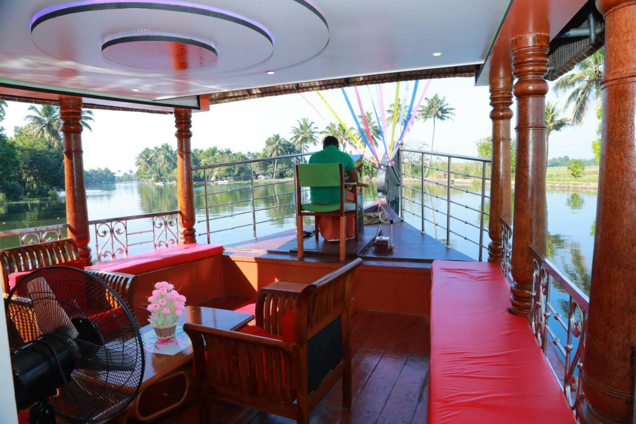 Marari houseboat VACCINATED STAFF Hotel Mararikulam Bagian luar foto